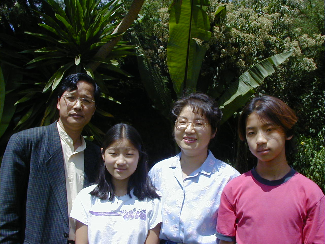 Parkfamily.jpg (197684 bytes)